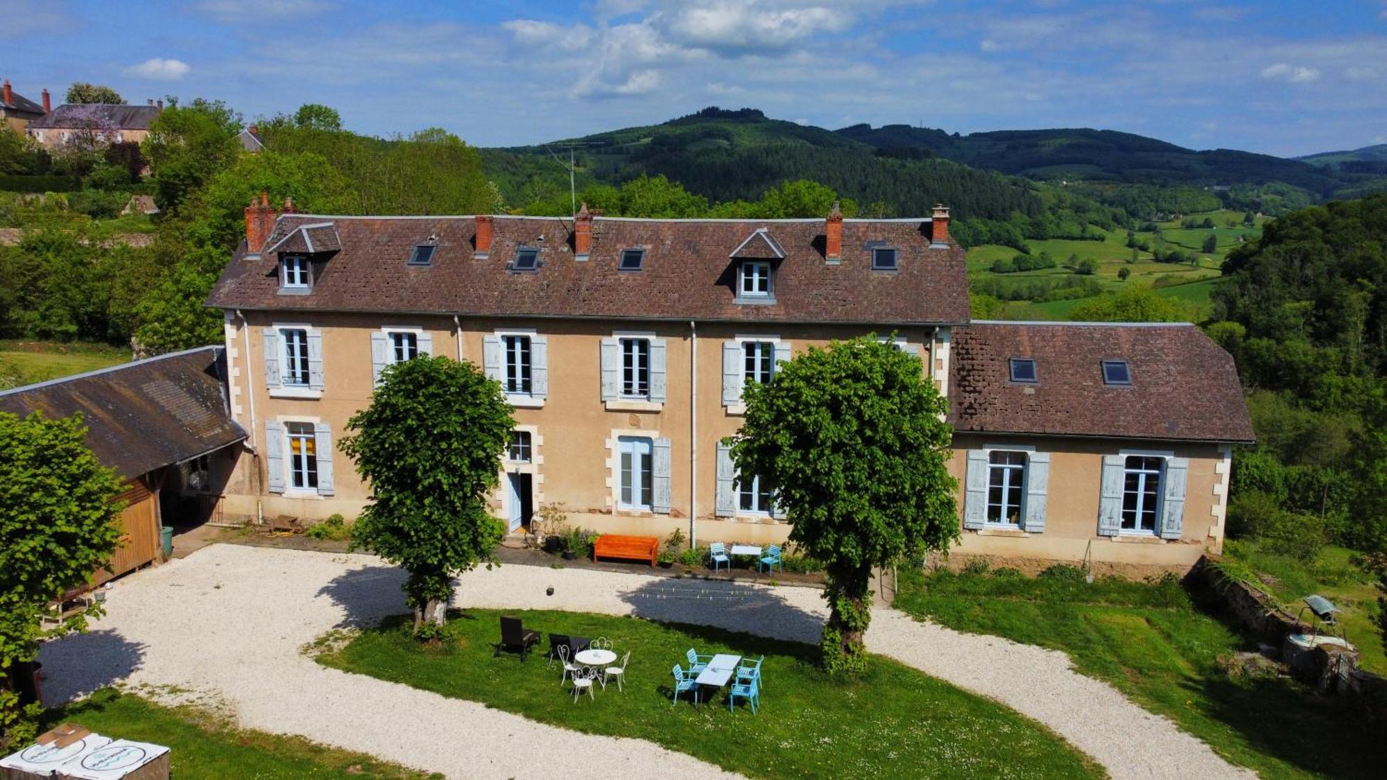 L' Ancienne Ecole Du Morvan Larochemillay Экстерьер фото